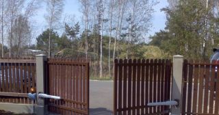 Купить распашные ворота из штакетника Ревда, цена от 2733 руб.