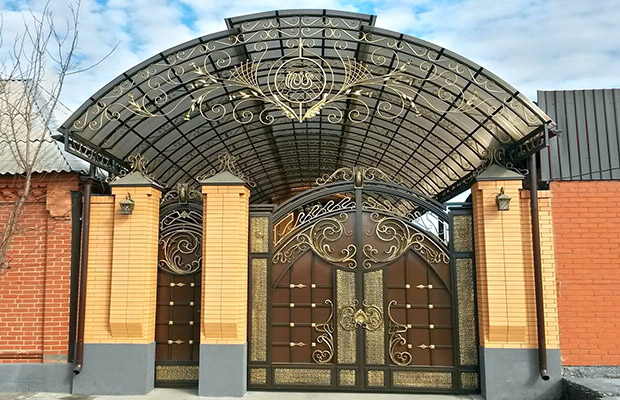 Купить или заказать ворота для дома с навесом - стильные и надежные решения для вашего участка в Ревде от 41911 руб | ВоротМастер-Рвд